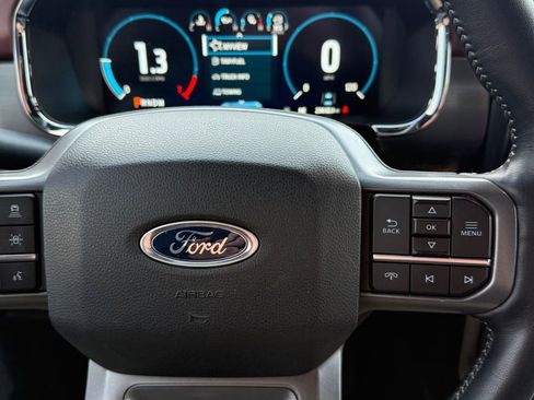 Used 2022 Ford F150 Lariat w/ Equipment Group 502A High image 17