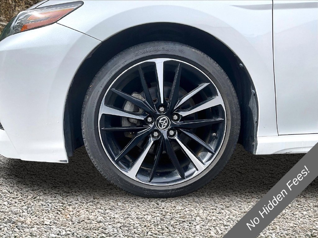 Used 2018 Toyota Camry XSE FWD image 9