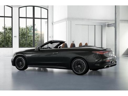 Used 2025 Mercedes-Benz CLE 450 4MATIC Cabriolet image 31