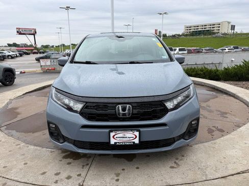 Used 2025 Honda Odyssey Touring image 11