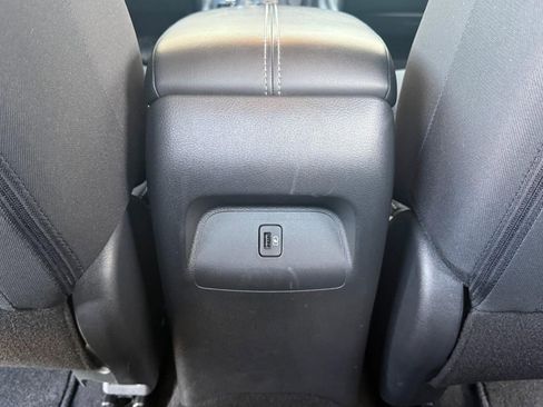 Used 2025 Nissan Sentra SV FWD image 28