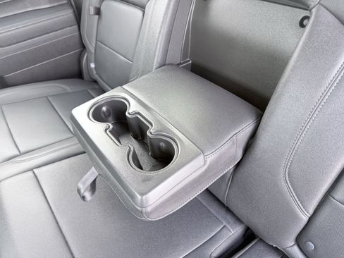 Used 2025 GMC Sierra 1500 SLT image 39