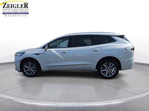 Used 2023 Buick Enclave Avenir AWD/4WD image 8