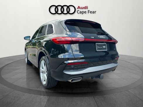 Used 2025 Audi Q5 Premium Plus w/ Premium Plus AWD/4WD image 3
