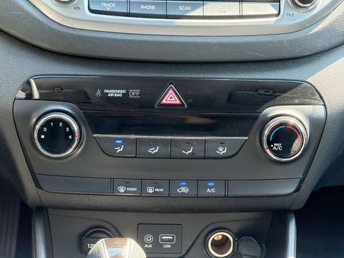 Used 2017 Hyundai Tucson SE w/ SE Popular Package 02 AWD/4WD image 19