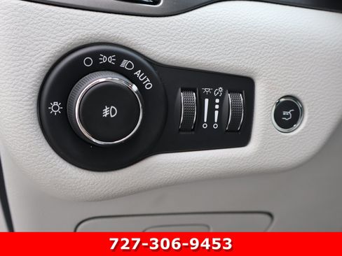 Used 2020 Jeep Cherokee Limited AWD/4WD image 23