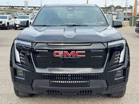 New 2026 GMC Sierra EV Elevation w/ LPO, Elevation Dark Package AWD/4WD image 8