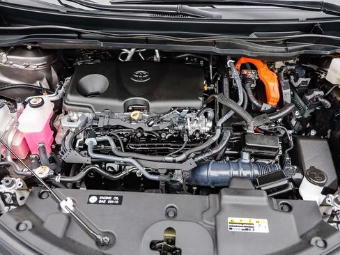 Used 2024 Toyota Sienna Platinum AWD/4WD image 33