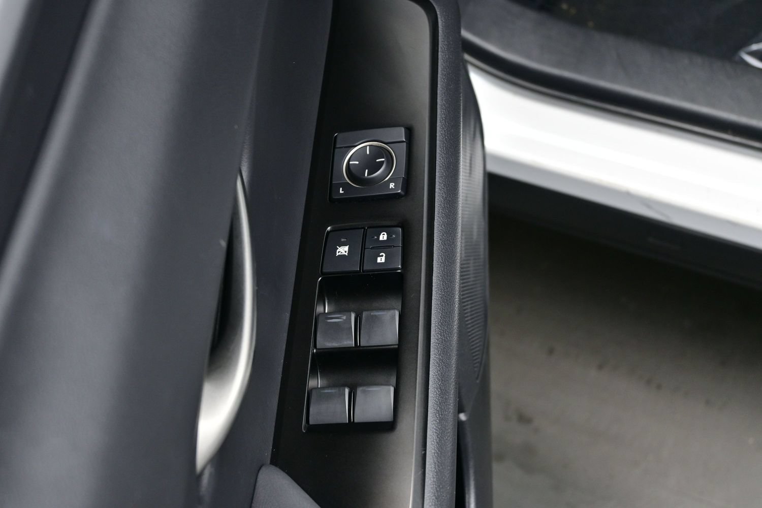 Used 2021 Lexus UX 250h w/ Premium Package AWD/4WD image 13