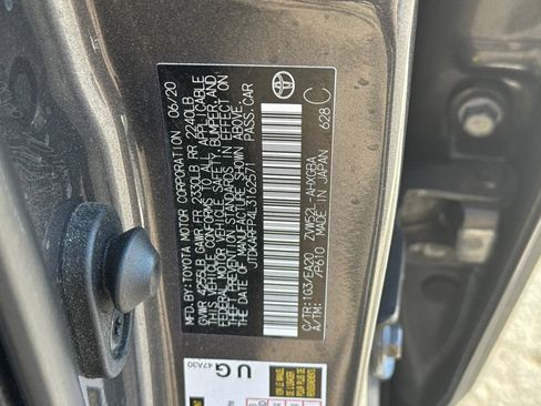Used 2020 Toyota Prius Prime Limited FWD image 30