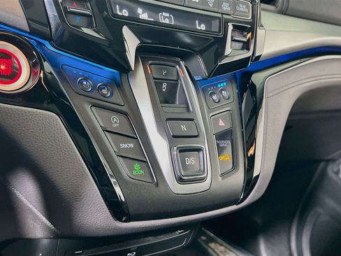 Used 2018 Honda Odyssey Elite image 17