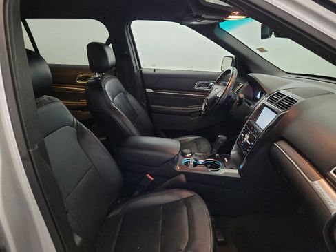 Used 2016 Ford Explorer Limited w/ Equipment Group 301A AWD/4WD image 21