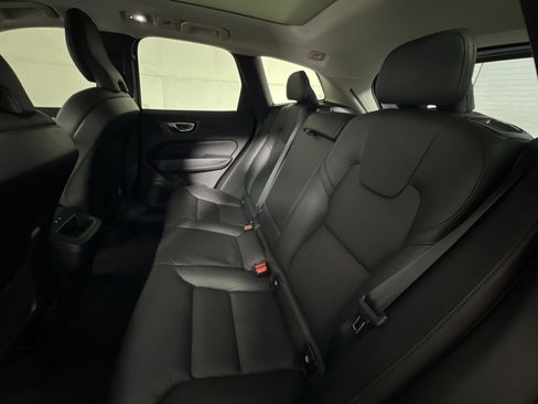 Used 2023 Volvo XC60 B5 Plus AWD/4WD image 25