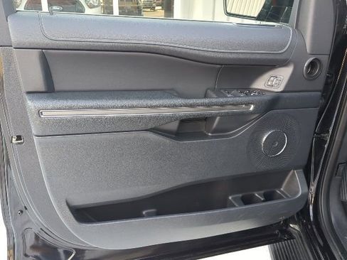 Used 2024 Ford Expedition Max XLT image 25