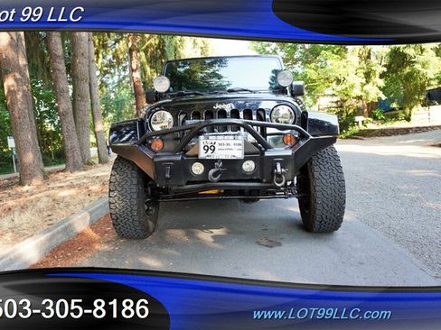Used 2011 Jeep Wrangler Unlimited 70th Anniversary w/ Connectivity Group AWD/4WD image 6