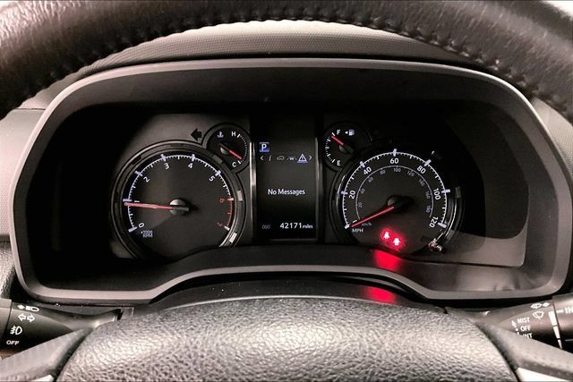 Used 2024 Toyota 4Runner SR5 AWD/4WD image 27