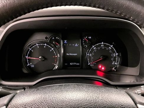 Used 2024 Toyota 4Runner SR5 AWD/4WD image 27