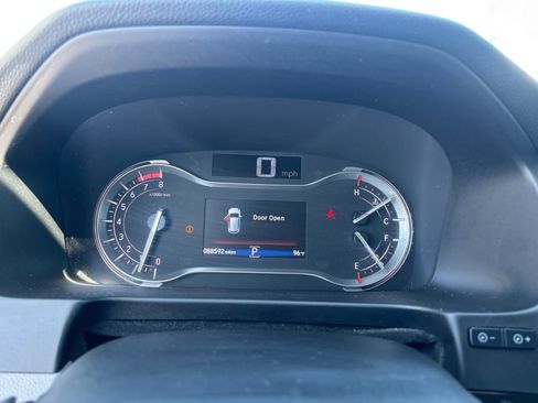 Certified 2018 Honda Pilot Touring image 33