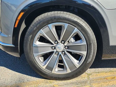 Used 2026 Cadillac Vistiq Luxury image 10