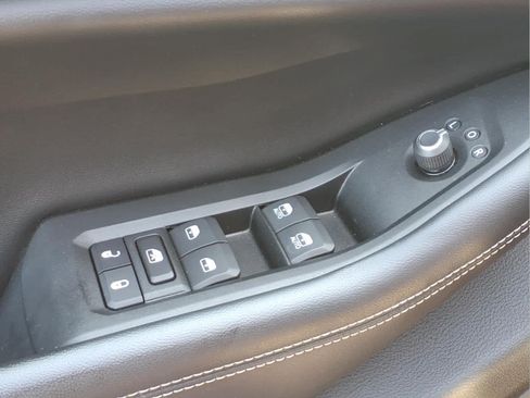 Used 2023 Jeep Grand Cherokee Altitude AWD/4WD image 19