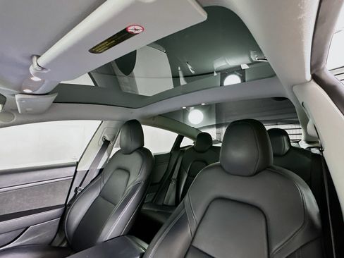 Used 2020 Tesla Model 3 Standard Range RWD image 25