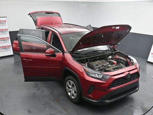Used 2019 Toyota RAV4 LE image 25