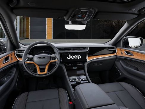 New 2026 Jeep Grand Cherokee Summit image 14