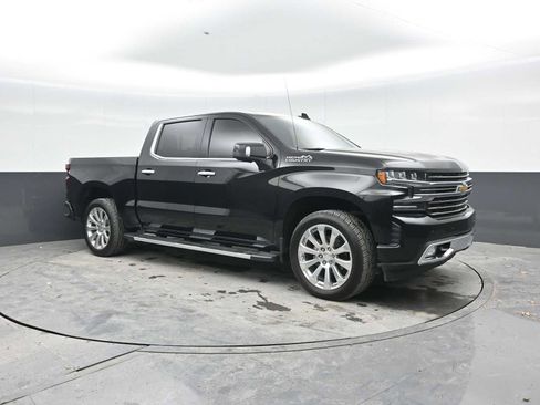 Used 2021 Chevrolet Silverado 1500 High Country w/ Technology Package AWD/4WD image 6