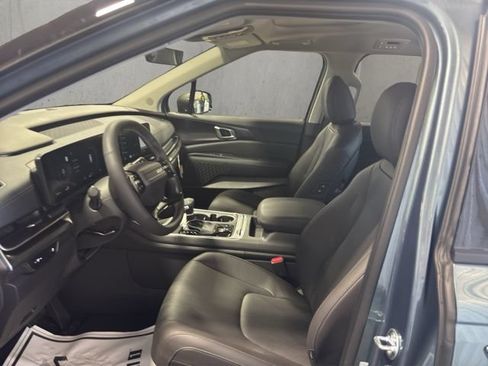 New 2027 Kia Carnival SX w/ Dark Edition Package FWD image 4
