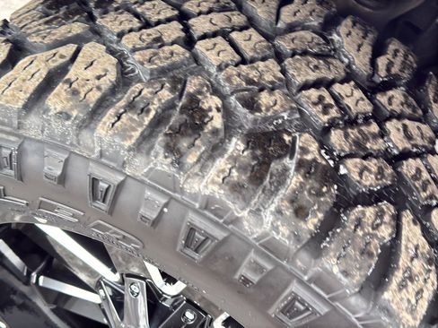 Used 2022 GMC Sierra 1500 AT4 w/ AT4 Preferred Package image 10