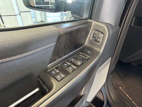 Used 2024 Ford F250 Lariat w/ Lariat Ultimate Package AWD/4WD image 14