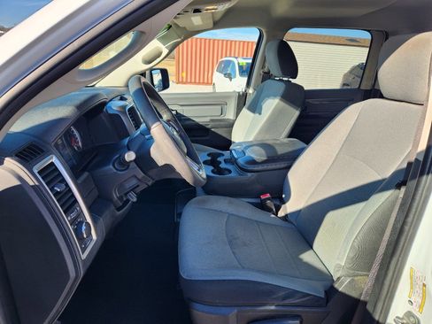 Used 2021 RAM 1500 Classic SLT image 10