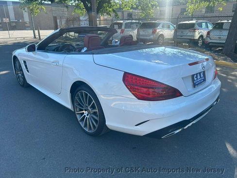 Used 2018 Mercedes-Benz SL 550 image 15
