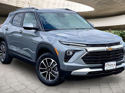 New 2026 Chevrolet TrailBlazer LT w/ Convenience Package AWD/4WD image 2