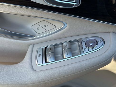 Used 2022 Mercedes-Benz GLC 300 image 21