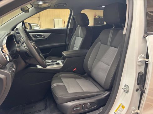 Used 2025 Chevrolet Blazer LT FWD image 28