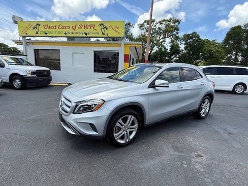 Used 2017 Mercedes-Benz GLA 250 GLA 250 4MATIC AWD 4dr SUV image 3