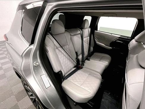 Used 2024 Mitsubishi Outlander SEL image 21