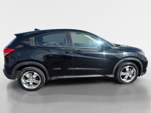 Used 2018 Honda HR-V LX image 7