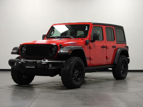 Used 2025 Jeep Wrangler Willys AWD/4WD image 8