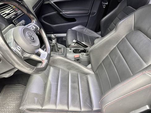 Used 2016 Volkswagen GTI SE w/ Lighting Package (SEL) FWD image 10