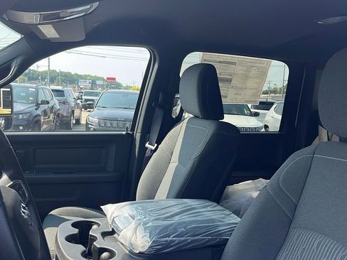 Used 2024 RAM 2500 Tradesman w/ Chrome Appearance Group image 9