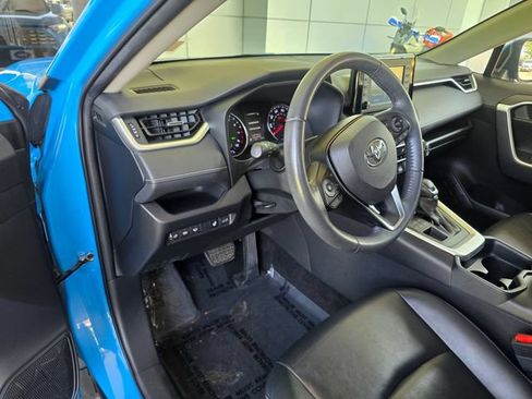 Used 2019 Toyota RAV4 XLE Premium w/ Cold Weather Package AWD/4WD image 21