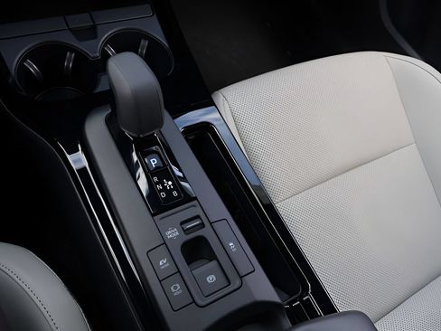 Certified 2026 Toyota Prius XLE FWD image 23