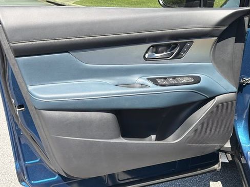 Certified 2025 Nissan Murano Platinum w/ Cargo Package AWD/4WD image 12