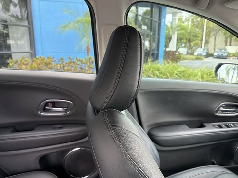 Certified 2022 Honda HR-V EX-L image 16