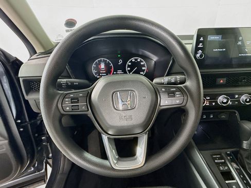 Used 2026 Honda CR-V LX image 11