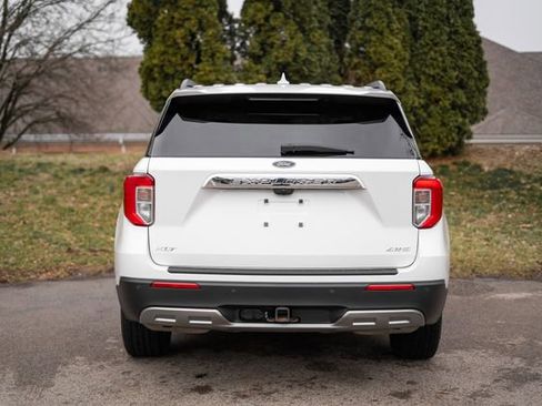 Used 2023 Ford Explorer XLT w/ Equipment Group 202A AWD/4WD image 6