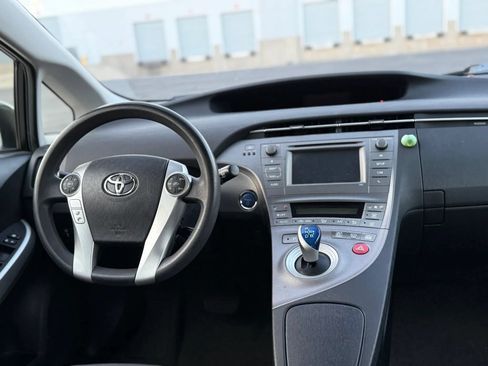 Used 2015 Toyota Prius Two FWD image 22