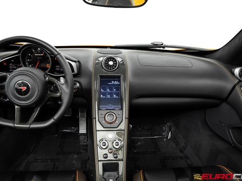 Used 2013 McLaren MP4-12C Spider RWD image 32